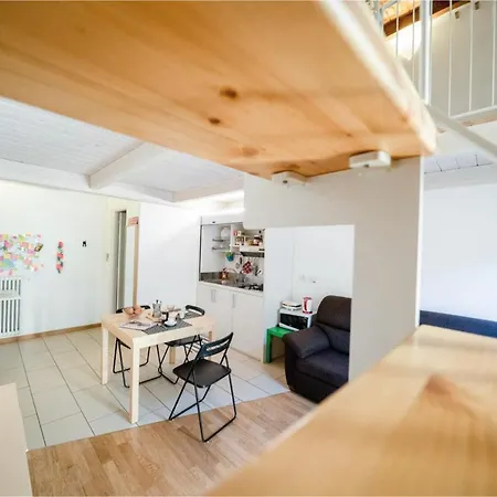 Tiro - Local House 公寓 *